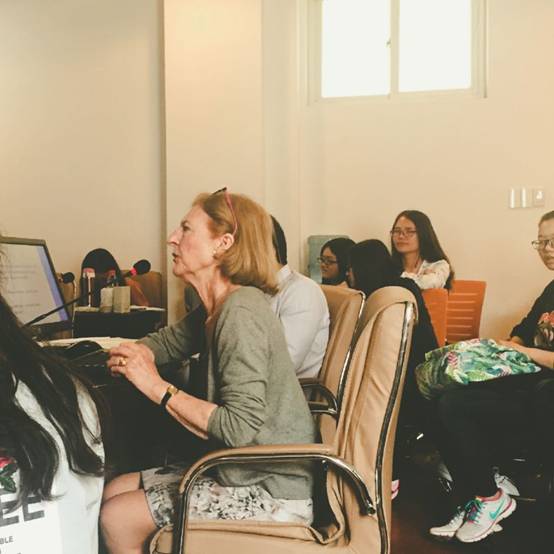 挪威奥斯陆大学著名教授Bente Christensen驻91porny
讲学.jpg